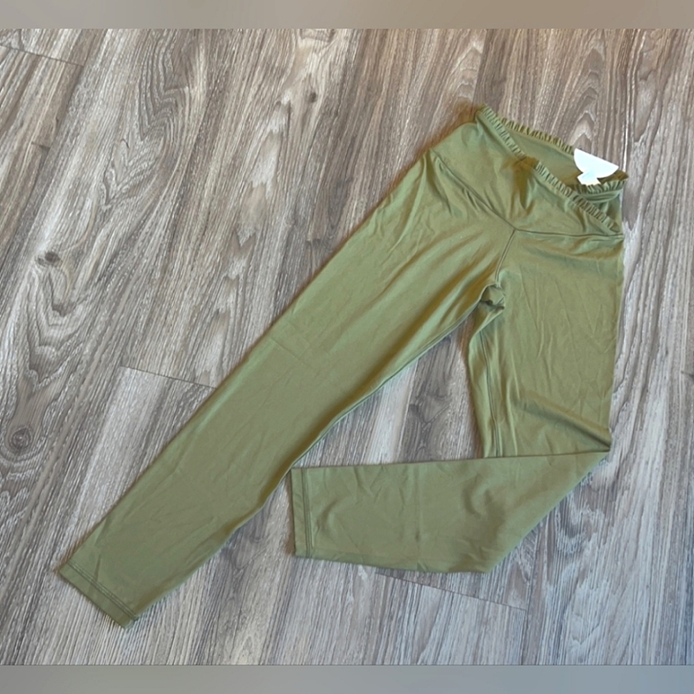 Offline by Aerie Real Me Crossover Ruffle Legging